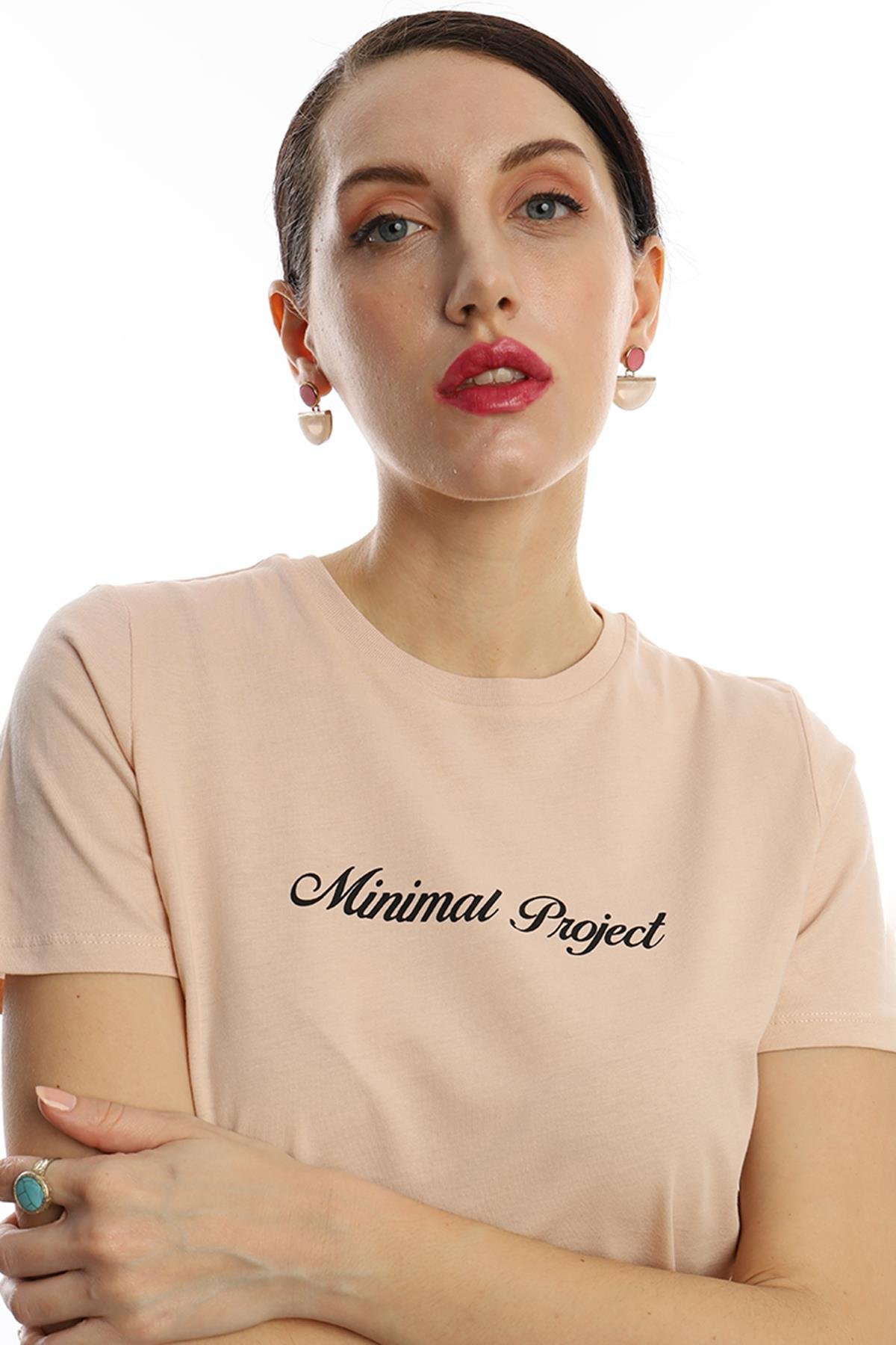 Kadın Bisiklet Yaka Minimal Project Baskılı Regular Fit Tişört Bej Kadın Bisiklet Yaka Minimal Project Baskılı Regular Fit Tişört Bej
