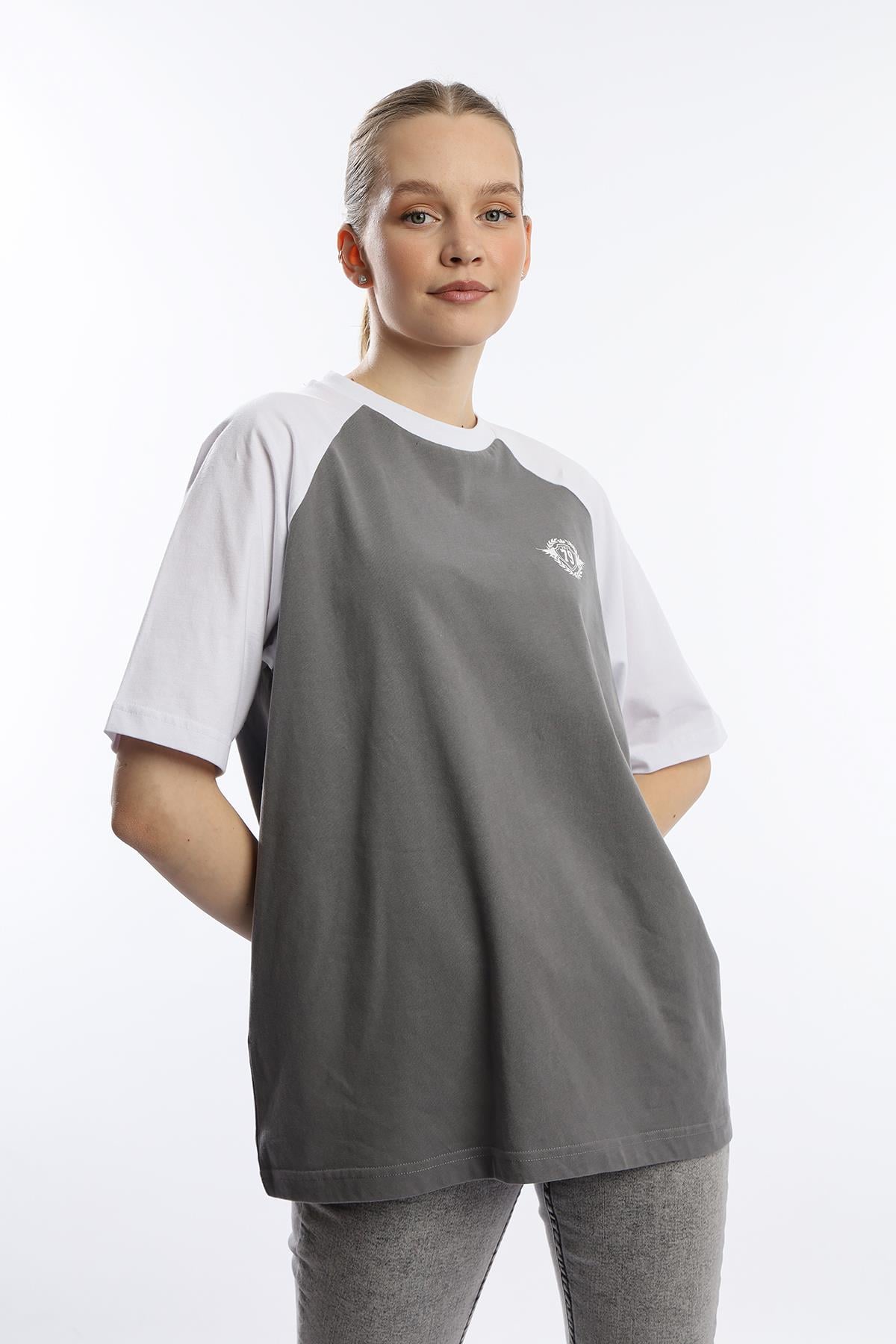 Kadın Oversize Fit Reglan Kol Basic Tişört Gri