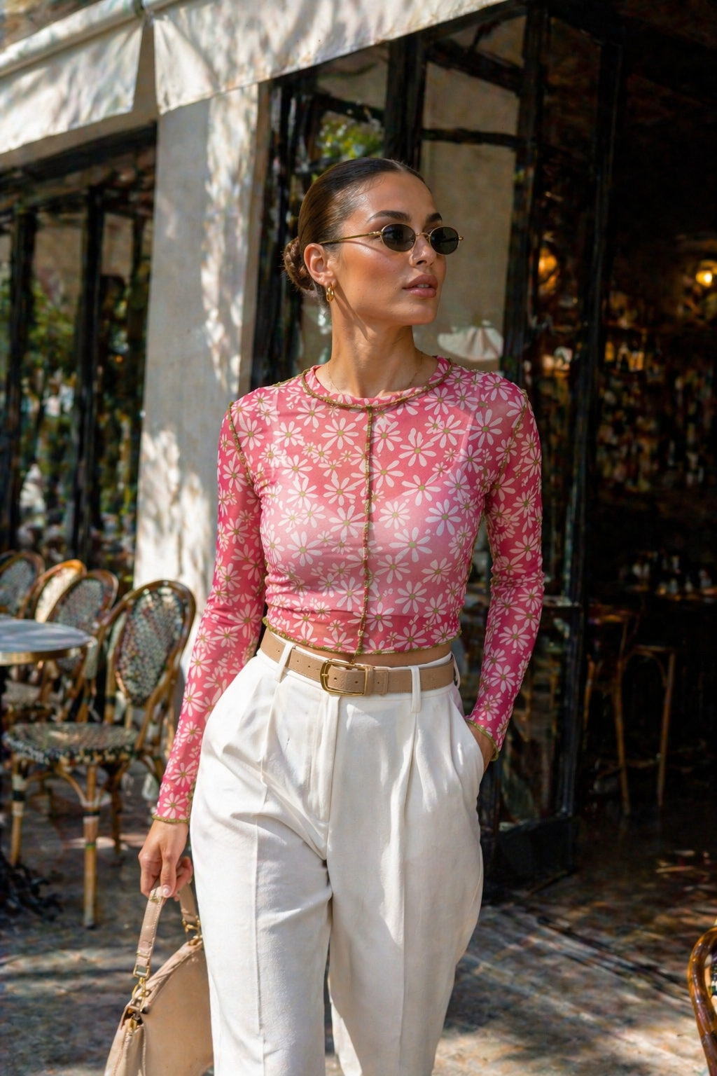 Kadın Pembe Çiçek Desenli Transparan Tül Bluz Kontrast Dikiş Detaylı Crop Fit