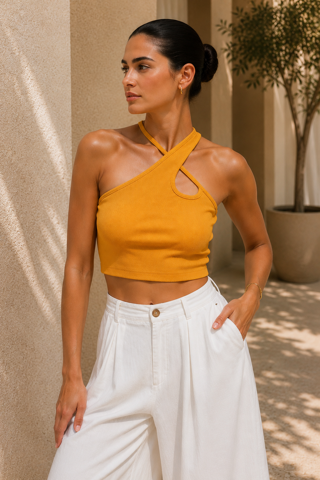 Kadın Sarı Çapraz Halter Yaka Damla Detaylı Fitilli Crop Top