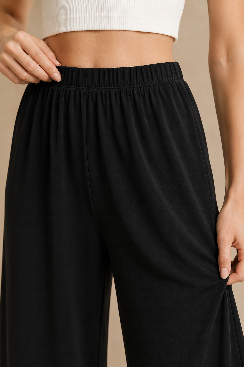 Kadın Siyah Beli Lastikli Bol Paça Pantolon