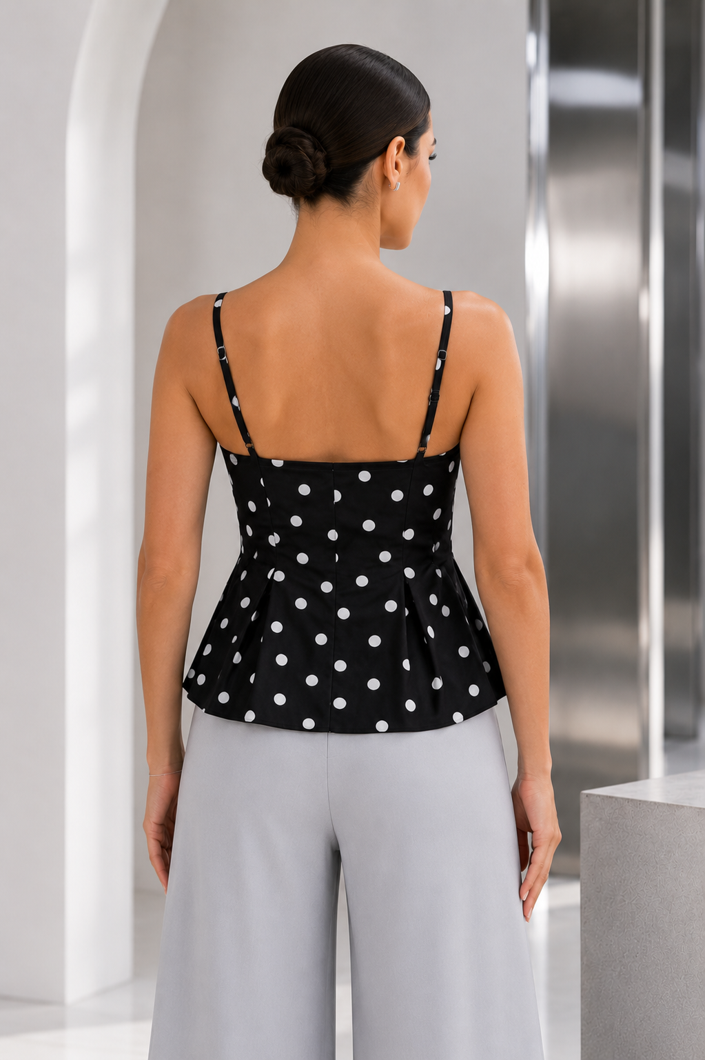 Kadın Siyah Beyaz Puantiyeli İnce Askılı Korse Formlu Peplum Bluz