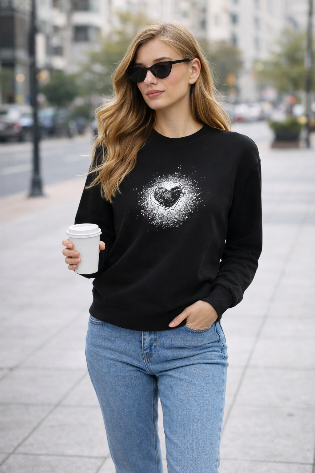 Kadın Siyah Kalp Baskılı Regular Sweatshirt Günlük Rahat Basic Sweat