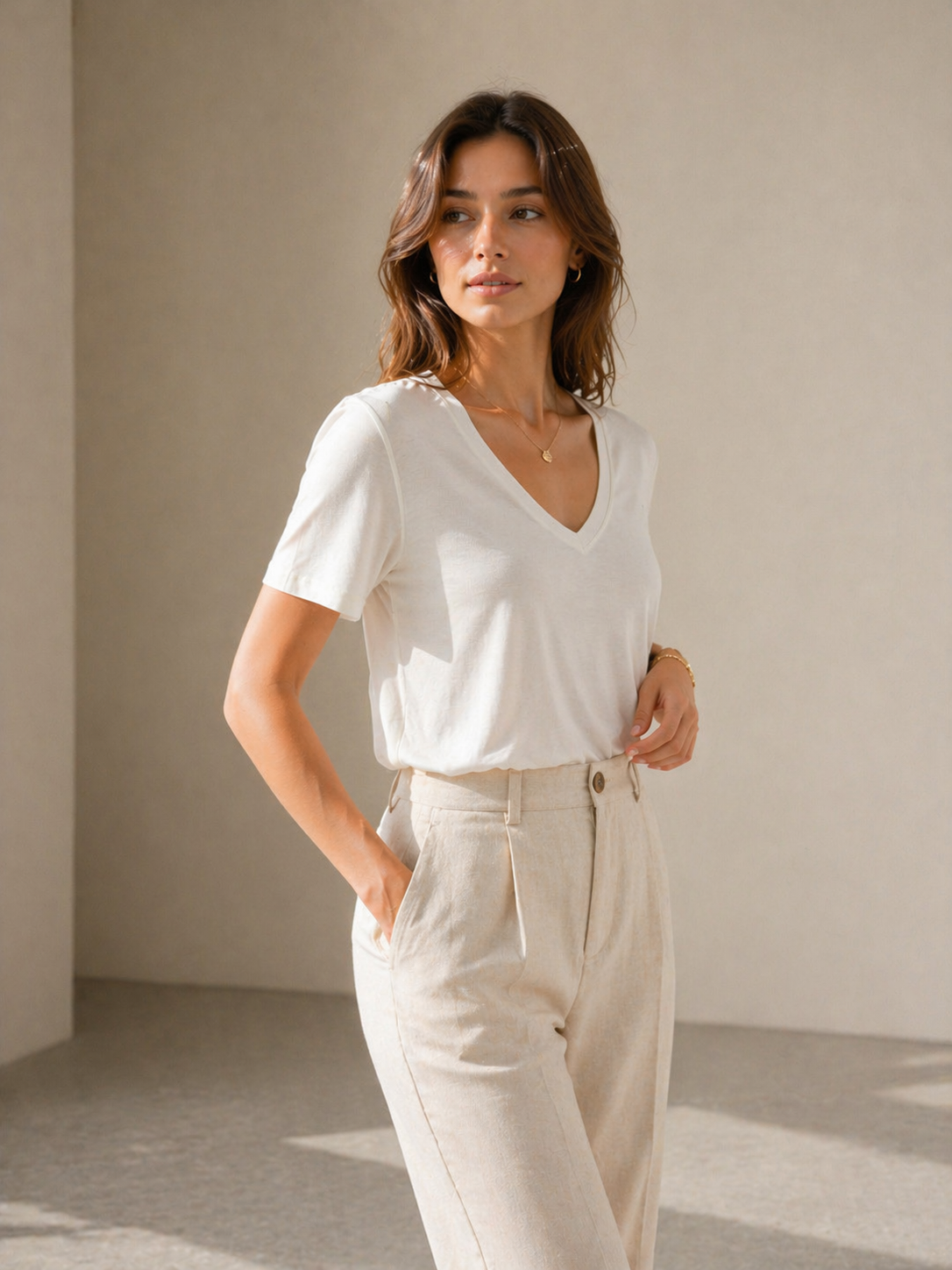 Kadın V Yaka Basic Tişört %100 Bambu Kumaş Regular Fit Ekru