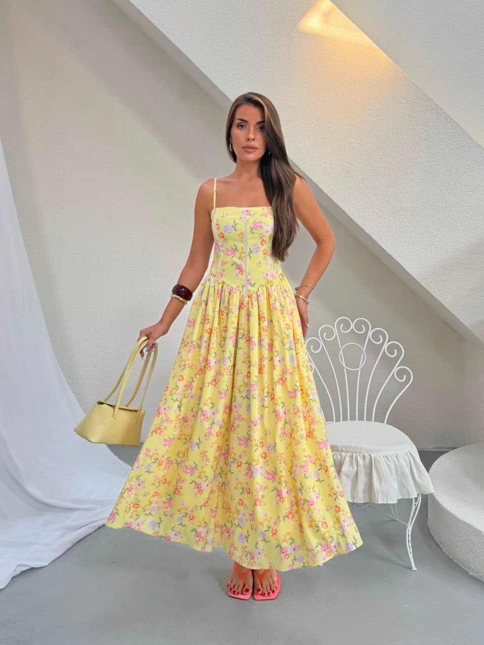 Sarı Bloom Çiçek Desenli Korsajlı Askılı Maksi Elbise