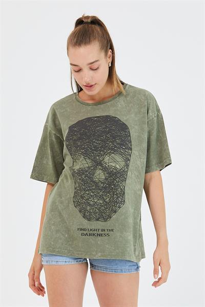Kadın Parça Boya Baskılı Oversize Basic T-shirt  Haki