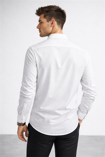 Erkek Beyaz Regular Fit Minimal Nakış Detaylı Gömlek