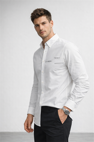 Erkek Beyaz Regular Fit Minimal Nakış Detaylı Gömlek