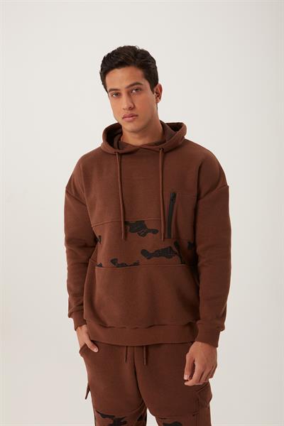 Erkek 3 İplik Pamuklu İçi Polarlı Oversize Göğüs Cepli Kapuşonlu Kahverengi Sweatshirt