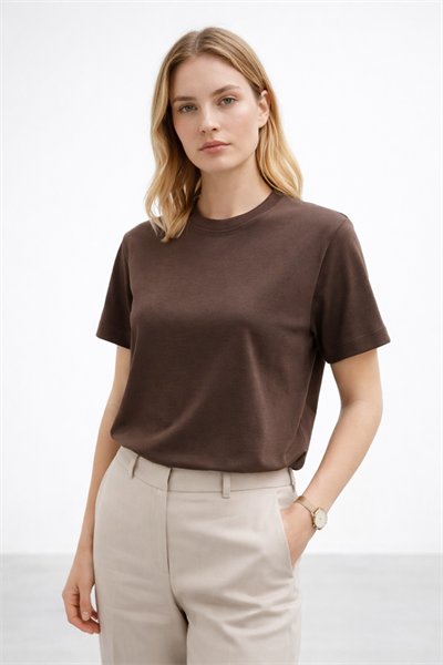 Kadın Basic Bisiklet Yaka Pamuk Likra Tişört – Kahve