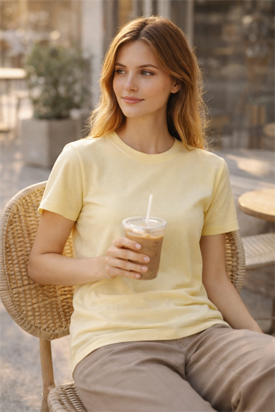 Kadın Basic Bisiklet Yaka Pamuk Likra Tişört – Sarı