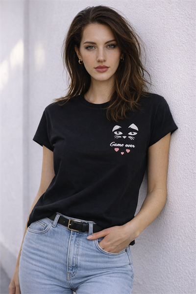 Kadın Bisiklet Yaka Game Over Kedi Baskılı Regular Fit Tişört Siyah