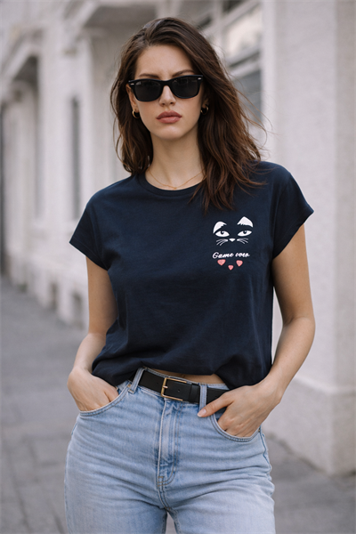 Kadın Bisiklet Yaka Game Over Kedi Baskılı Regular Fit Tişört Lacivert