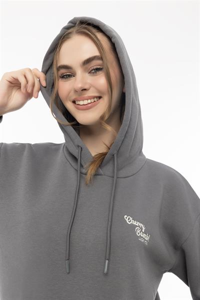Kadın Kapüşonlu Cherry Nakışlı Oversize Sweatshirt Füme