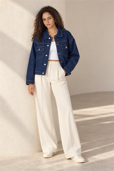 Kadın Koyu Mavi Çift Cepli Düğmeli Oversize Denim Jean Ceket Lacivert