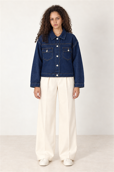 Kadın Koyu Mavi Çift Cepli Düğmeli Oversize Denim Jean Ceket Lacivert