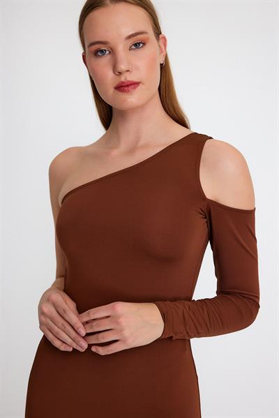 Kadın Midi Boy Dekolteli Allegro Kumaş Elbise Kahverengi