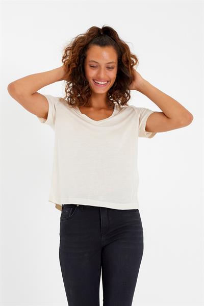 Kadın Modal Kumaş V Yaka Parçalı T-shirt  Ekru