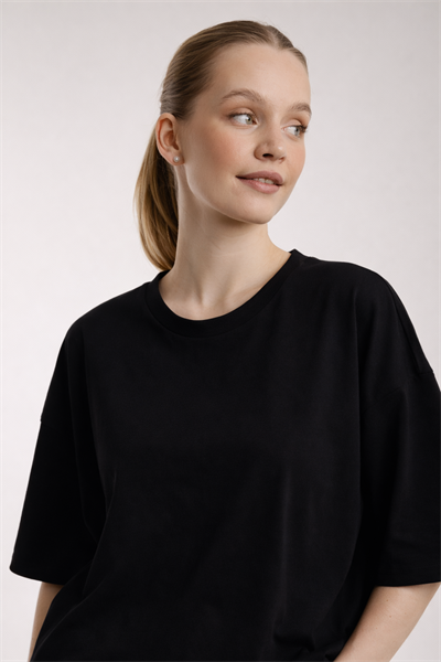 Kadın Oversize Bisiklet Yaka Tişört Siyah