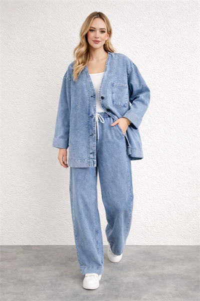 Kadın Oversize Denim Takım – Lastikli Wide Paça Pantolonlu Açık Mavi