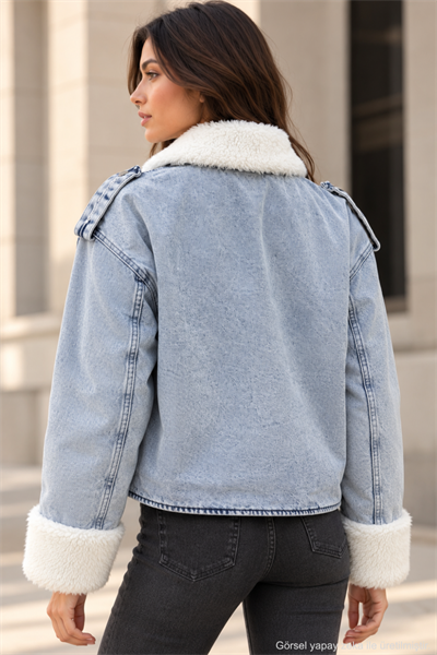 Kadın Peluş Detaylı Cepli Yıkamalı Jean Ceket Mavi