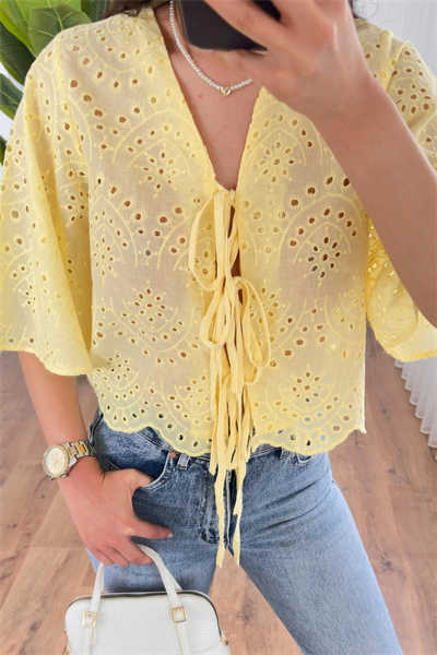 Kadın Sarı Brode Güpür Bağlamalı Crop Bluz