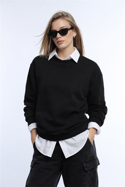 Kadın Siyah 3 İplik Şardonsuz Bisiklet Yaka Regular Fit Sweatshirt