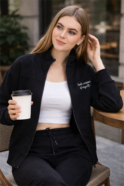 Kadın Siyah Fermuarlı Sweat Ceket – Regular Fit Günlük Spor Eşofman Üstü