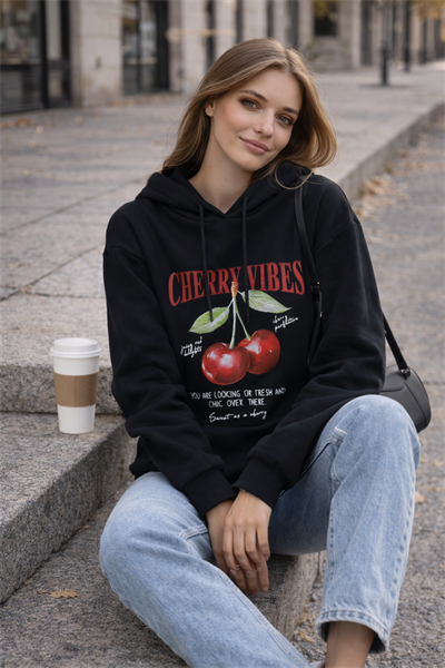 Kadın Siyah Kiraz Baskılı Oversize Kapüşonlu Sweatshirt Hoodie