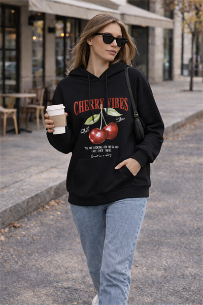 Kadın Siyah Kiraz Baskılı Oversize Kapüşonlu Sweatshirt Hoodie