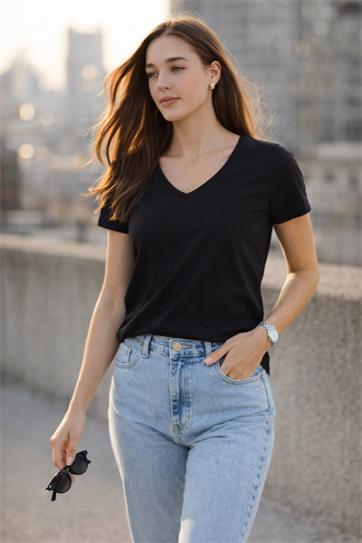 Kadın Siyah V Yaka %100 Pamuk Basic Tişört