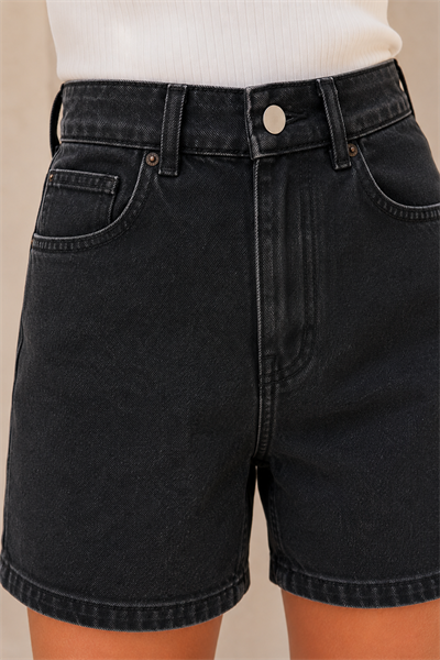 Kadın Siyah Yüksek Bel 5 Cepli Denim Şort