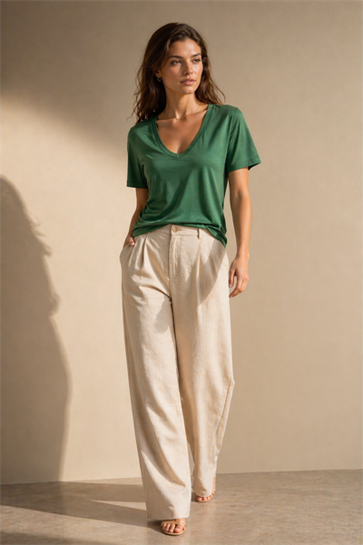 Kadın Yeşil V Yaka Dökümlü Basic Tişört İpeksi Yumuşak Kumaş