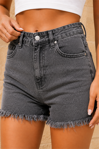 Kadın Yüksek Bel Yırtmaç Detaylı Püsküllü Gri Denim Şort