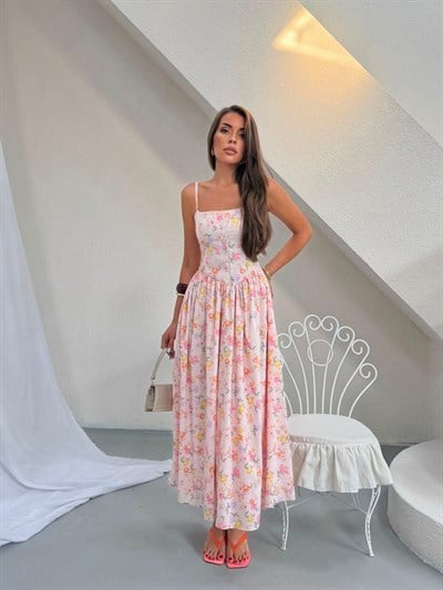 Pembe Bloom Çiçek Desenli Korsajlı Askılı Maksi Elbise