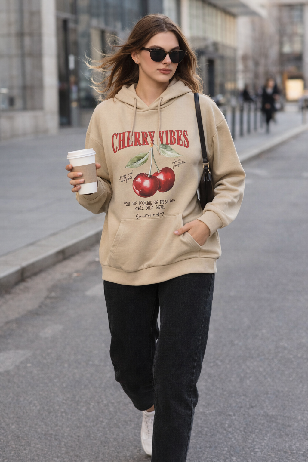 Kadın Bej Kiraz Baskılı Oversize Kapüşonlu Sweatshirt Hoodie