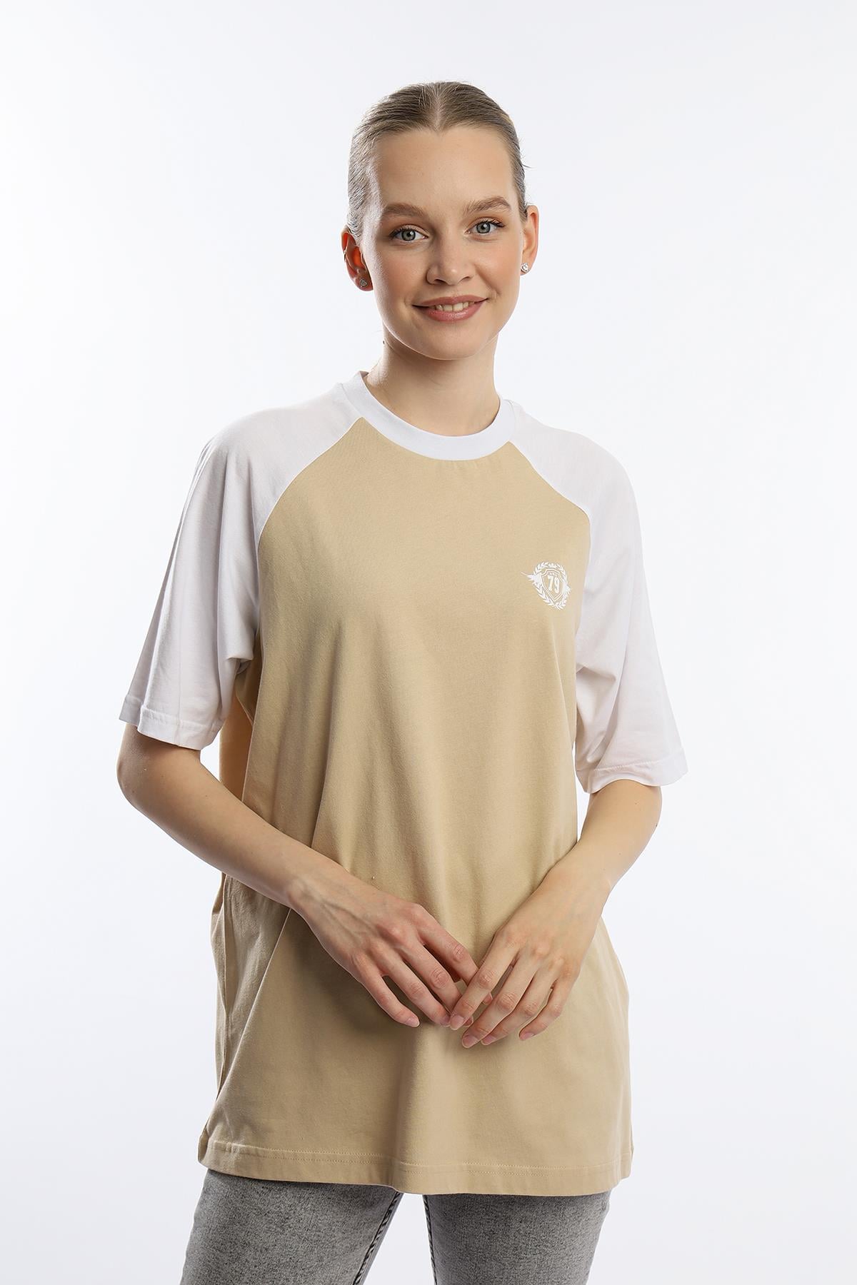 Kadın Oversize Fit Reglan Kol Basic Tişört Bej
