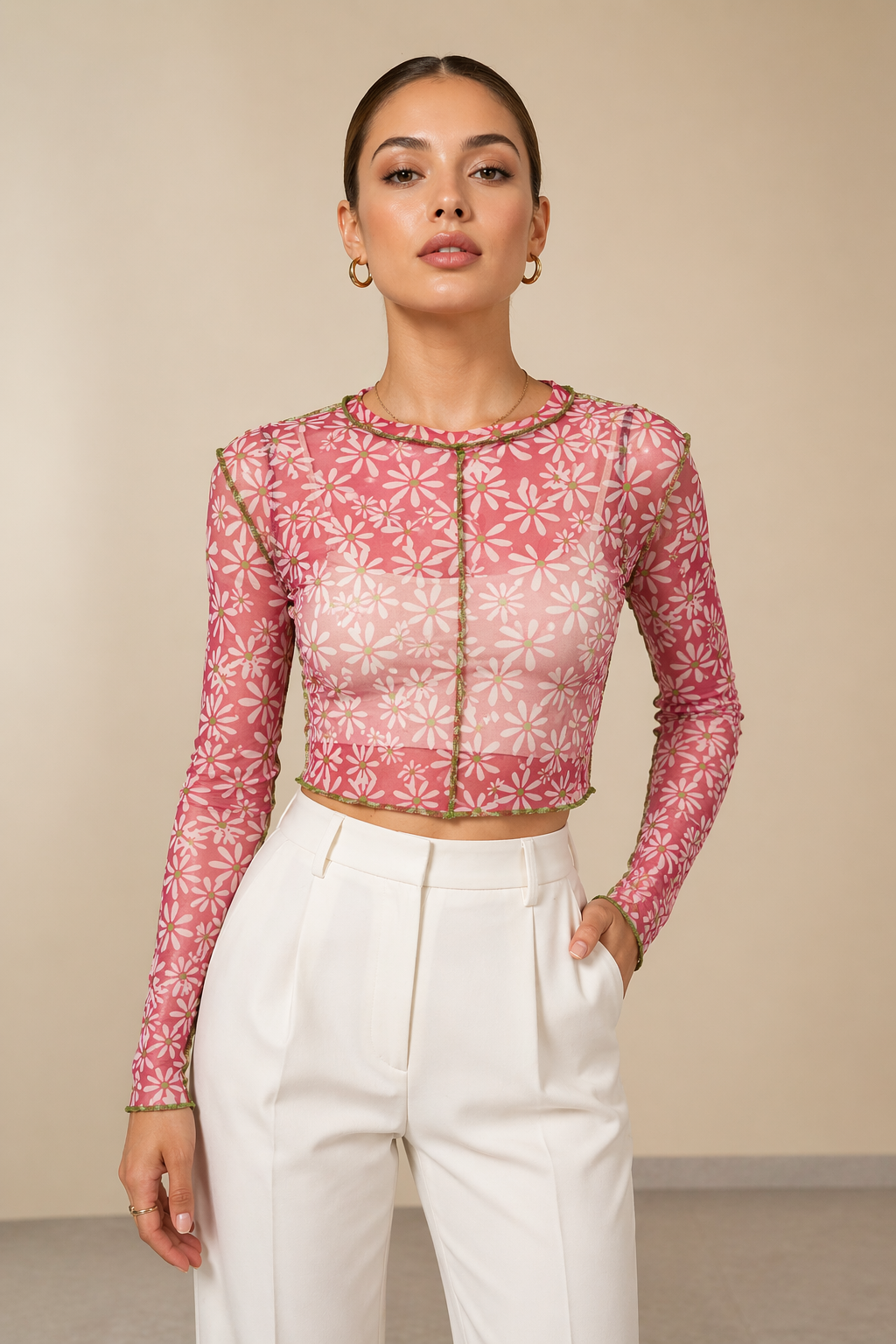Kadın Pembe Çiçek Desenli Transparan Tül Bluz Kontrast Dikiş Detaylı Crop Fit