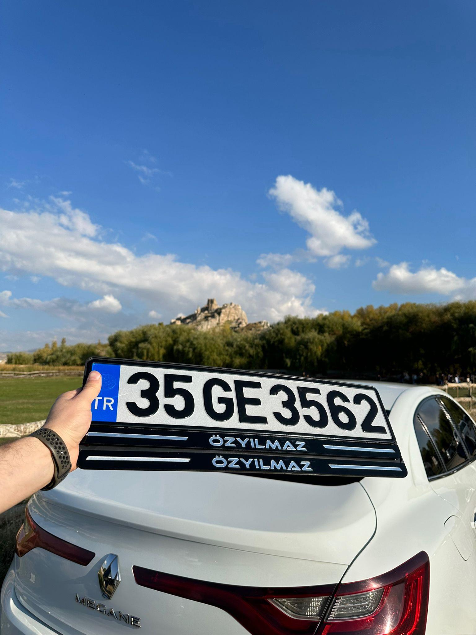 Aynalı Kabartmalı Kişiye Özel Araç Plakalık