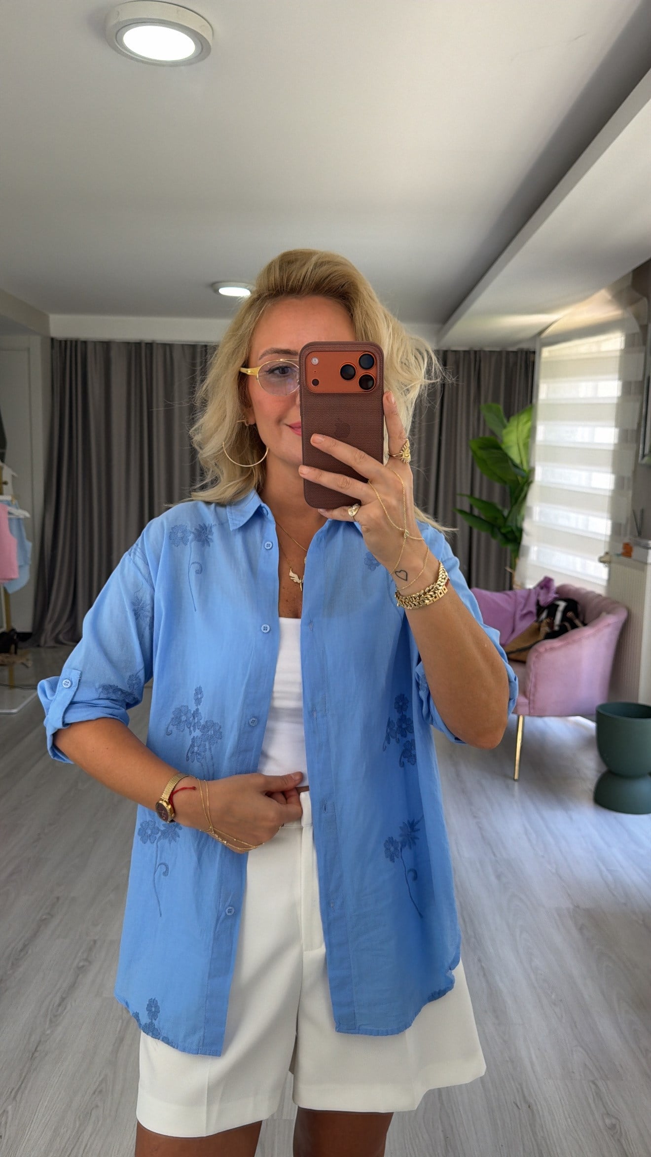 %100 Koton Çiçek Nakış Detaylı Bebe Mavisi Gömlek