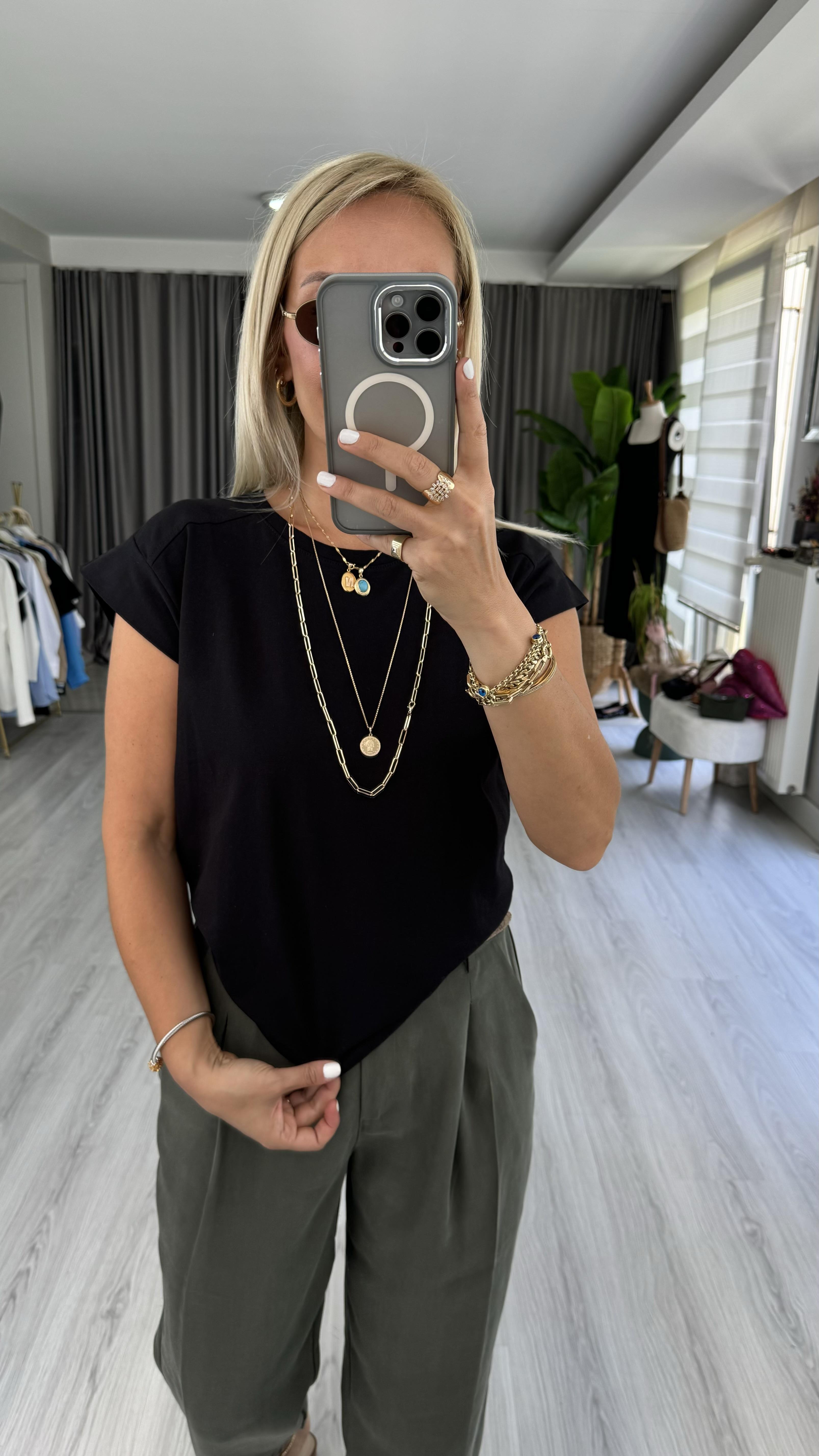 %100 PAMUKLU T KOL SİYAH TİŞÖRT