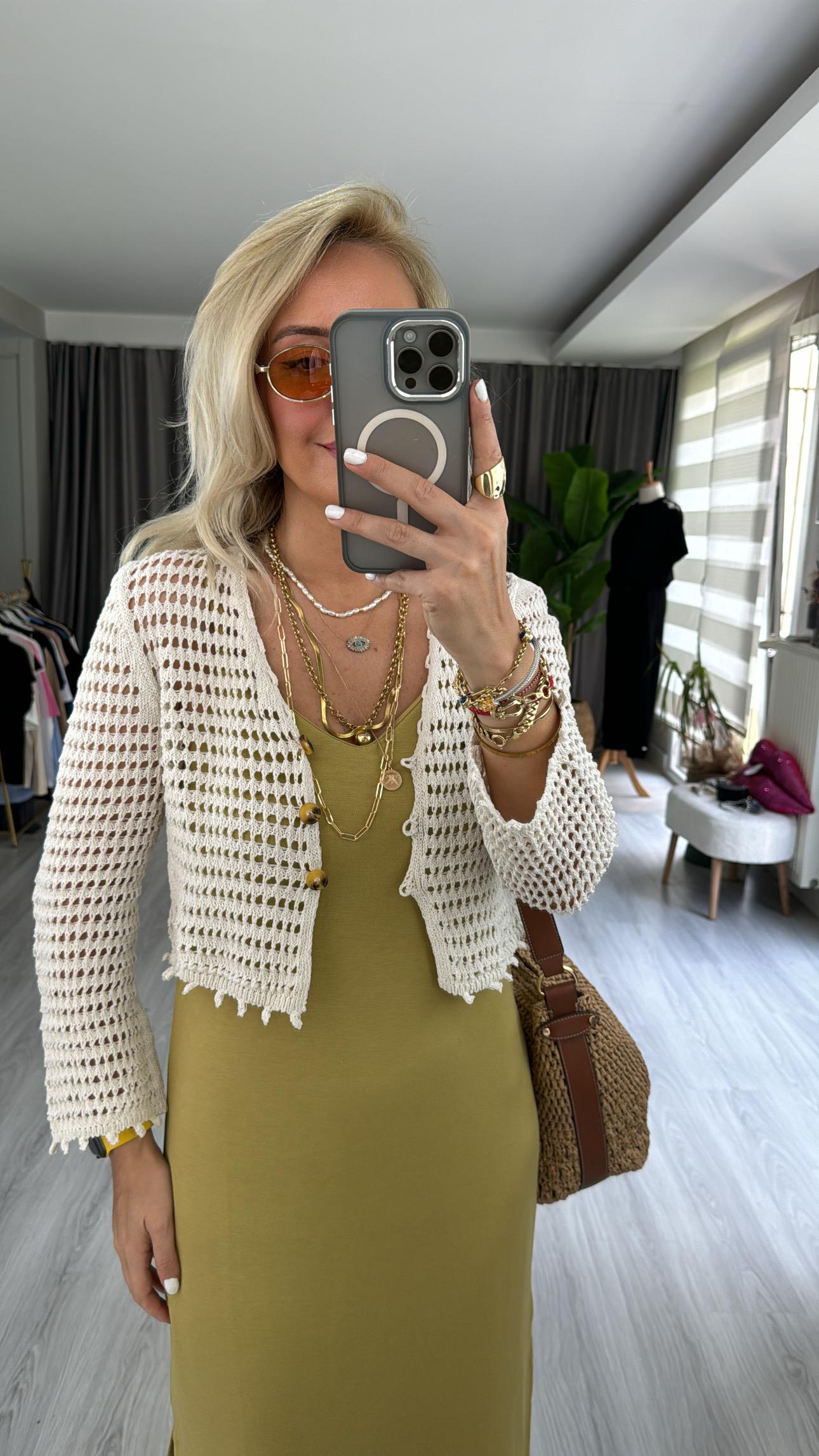 AJURLU BEJ TRİKO HIRKA