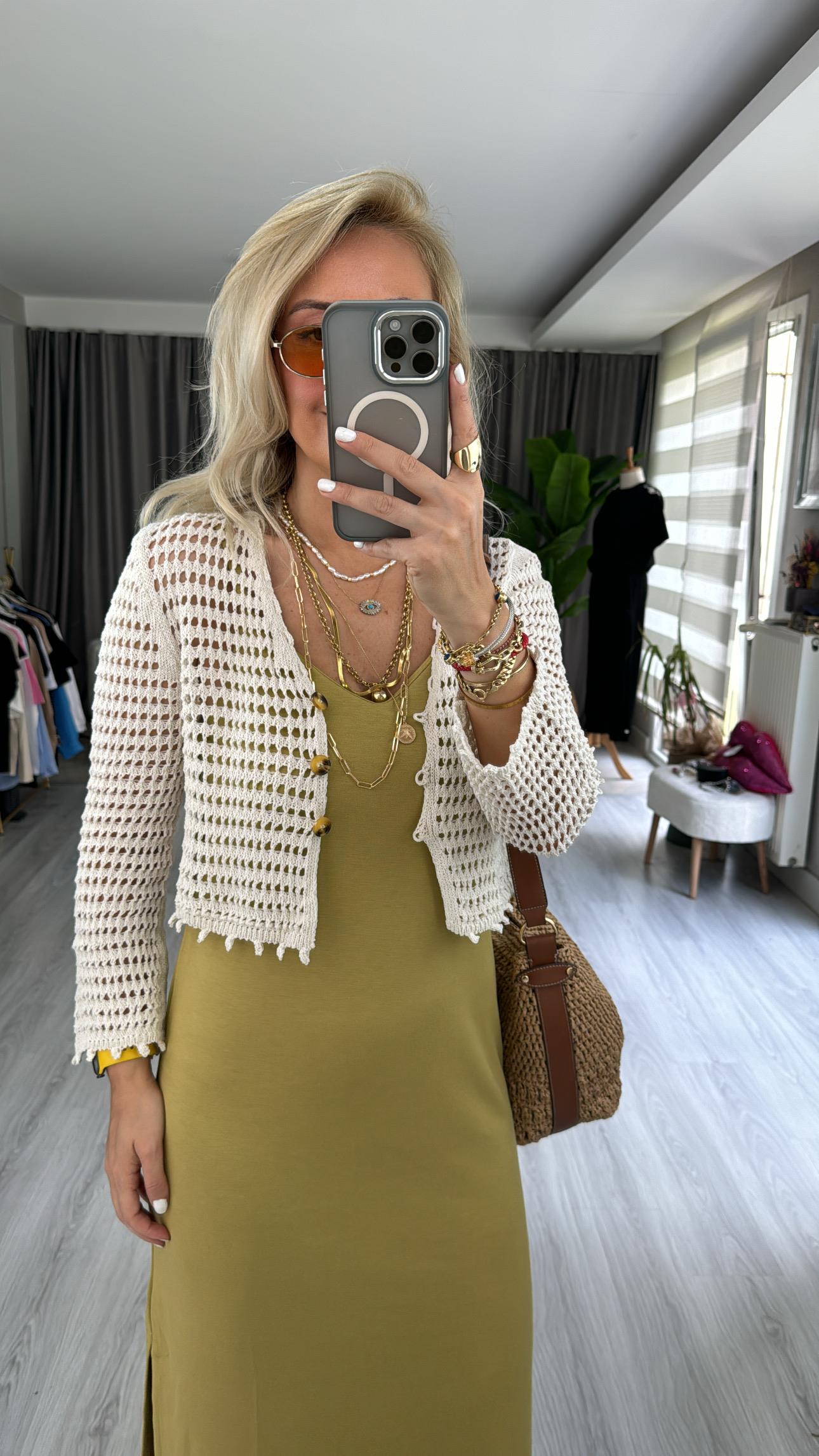 AJURLU BEJ TRİKO HIRKA