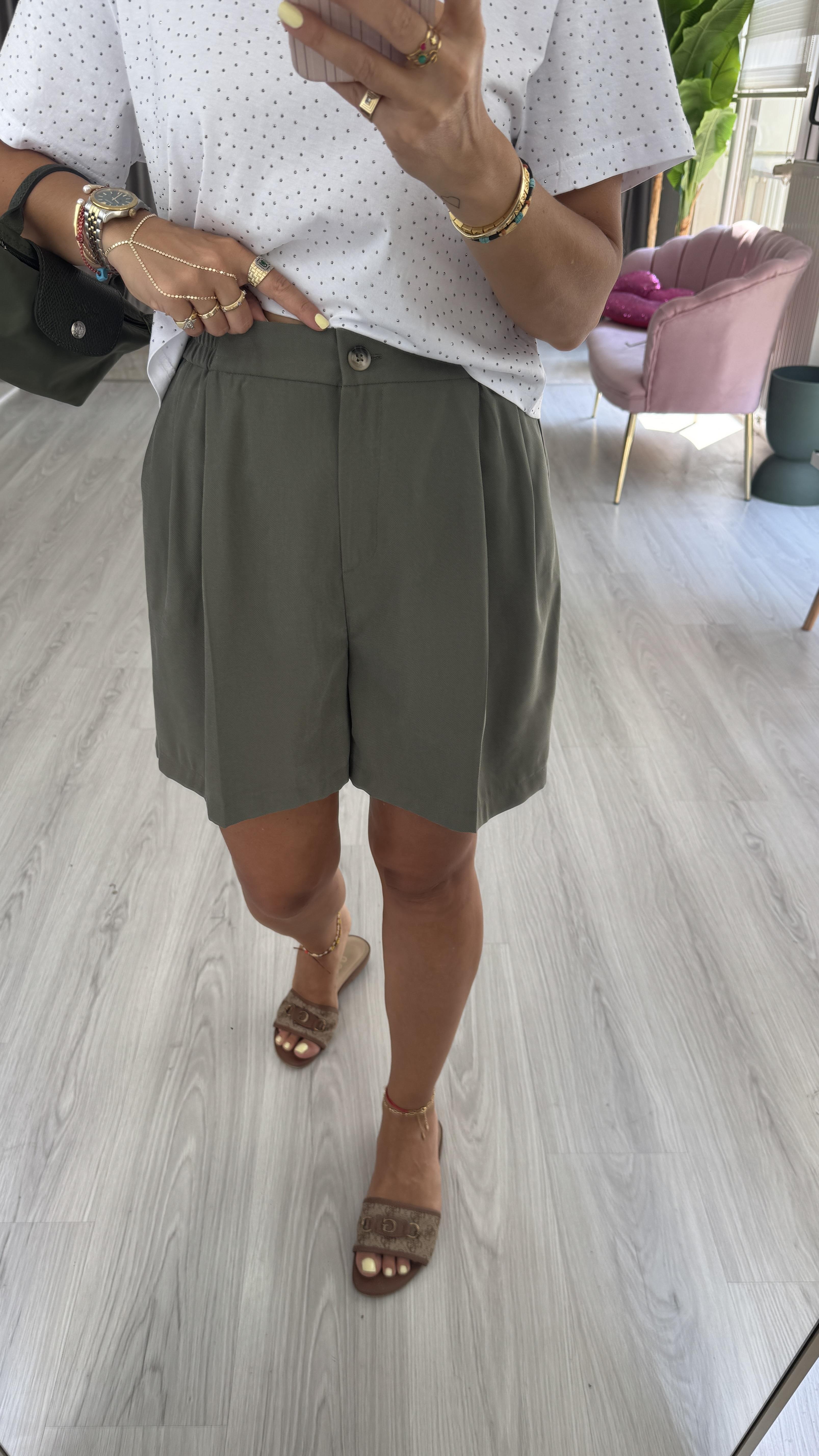 Bel Arkası Lastikli Haki Tencel Şort