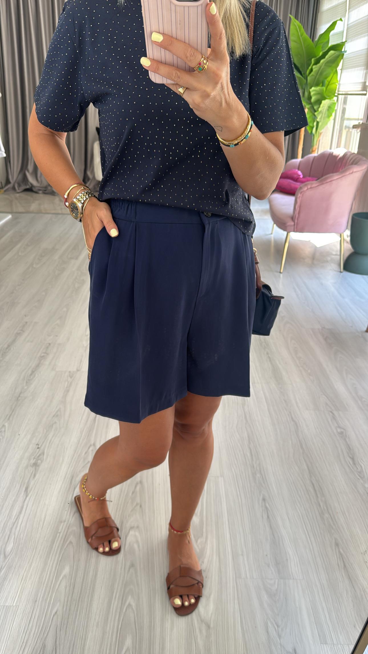 Bel Arkası Lastikli Lacivert Tencel Şort