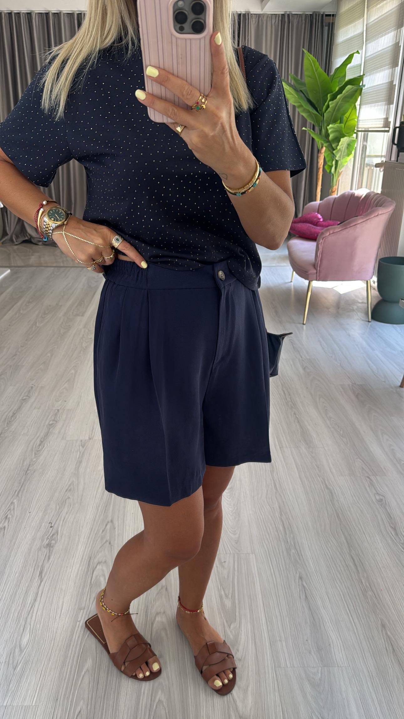 Bel Arkası Lastikli Lacivert Tencel Şort