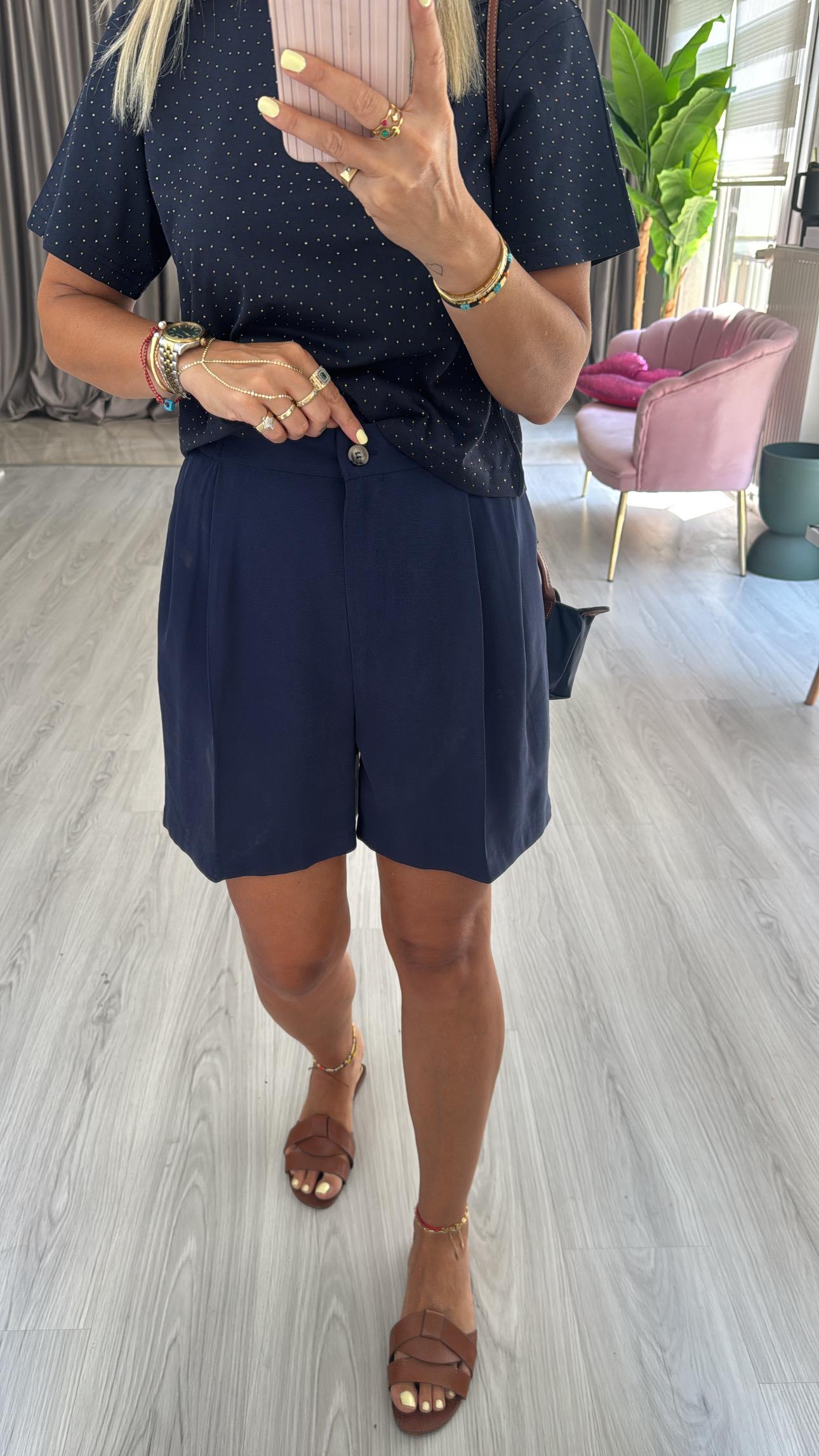Bel Arkası Lastikli Lacivert Tencel Şort