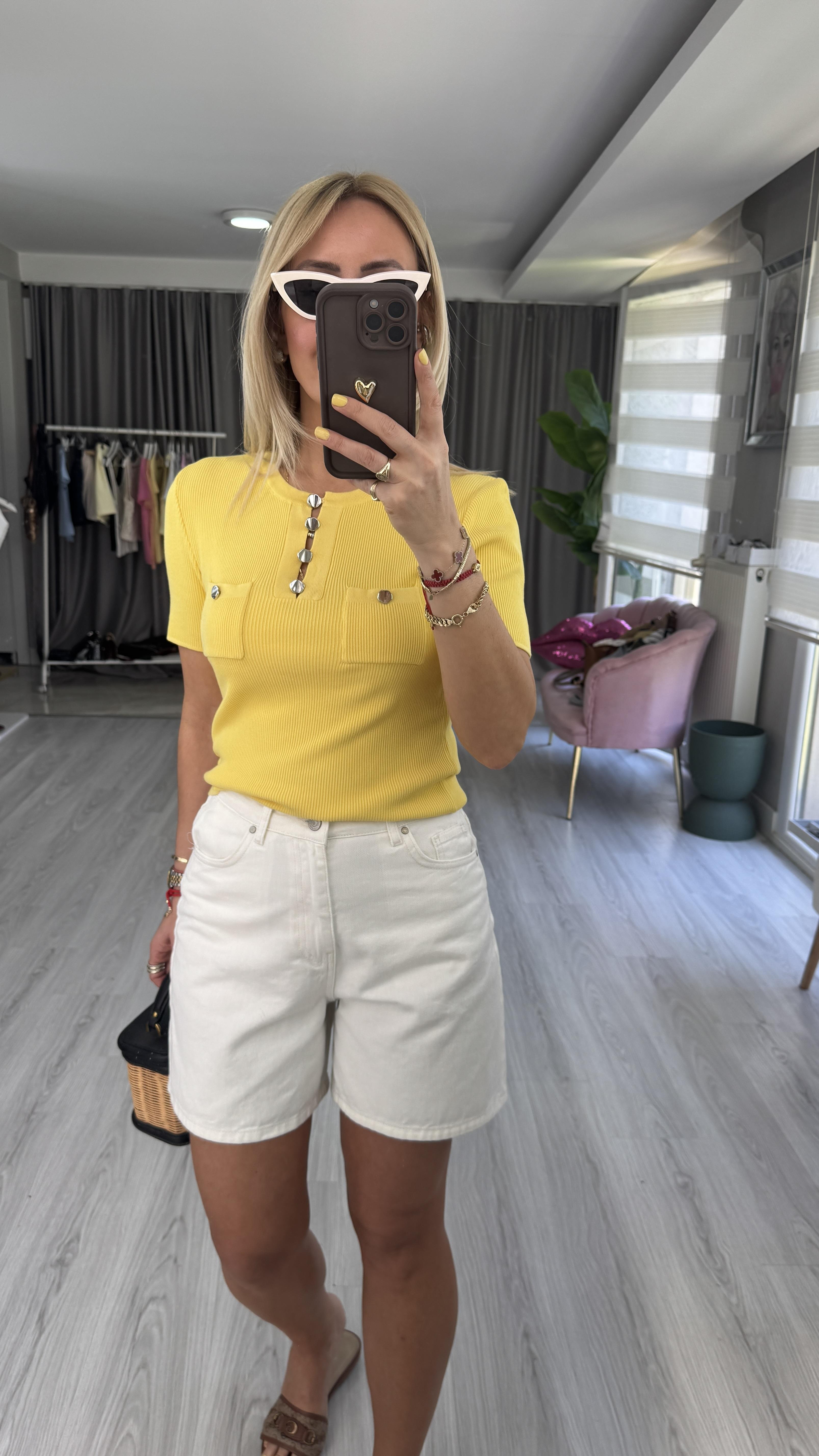 Bisiklet Yaka Düğme Detaylı Sarı Triko Bluz