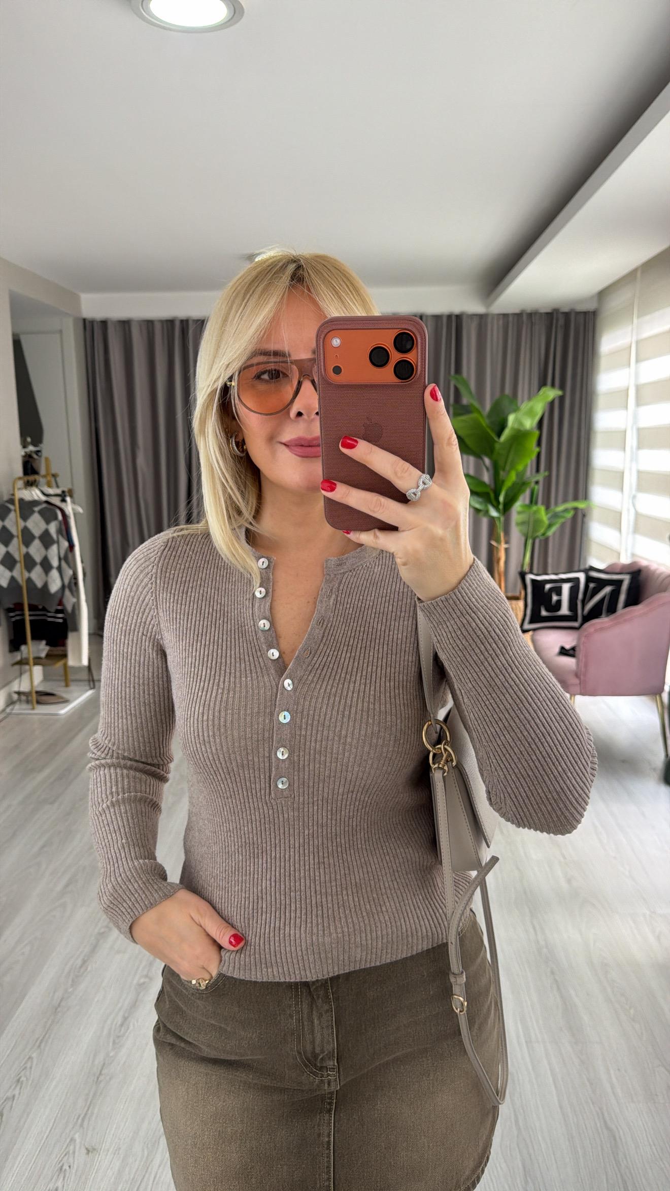 Bisiklet Yaka Düğmeli Fitilli Bej Triko