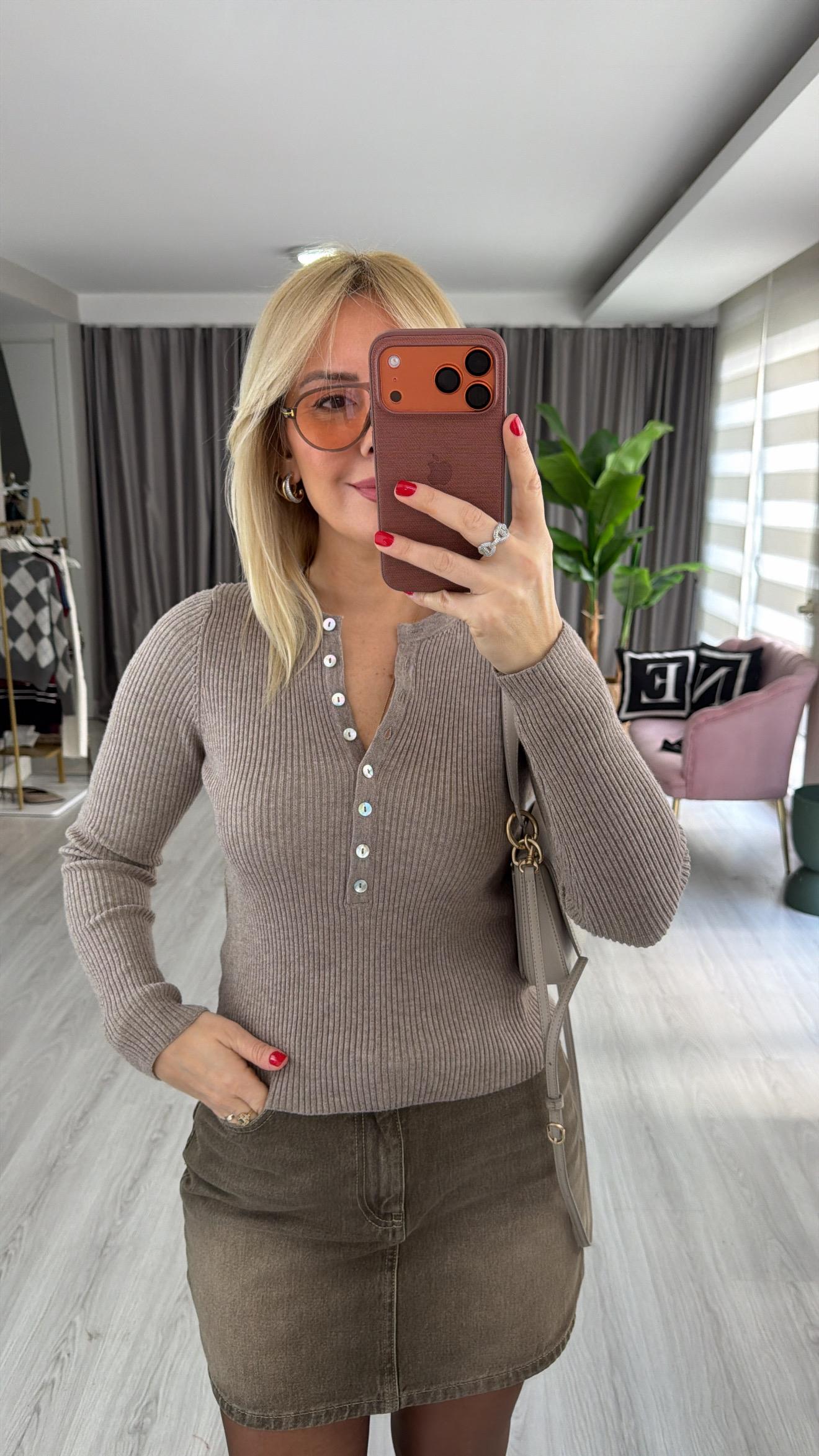 Bisiklet Yaka Düğmeli Fitilli Bej Triko